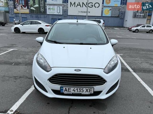Белый Форд Фиеста, объемом двигателя 1.5 л и пробегом 138 тыс. км за 8500 $, фото 1 на Automoto.ua