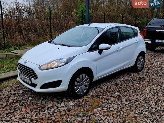 Білий Форд Фієста, об'ємом двигуна 1 л та пробігом 182 тис. км за 6600 $, фото 1 на Automoto.ua