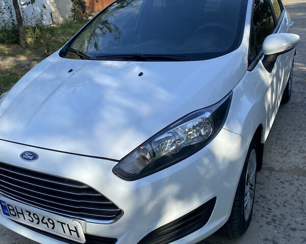 Белый Форд Фиеста, объемом двигателя 1 л и пробегом 113 тыс. км за 6700 $, фото 5 на Automoto.ua