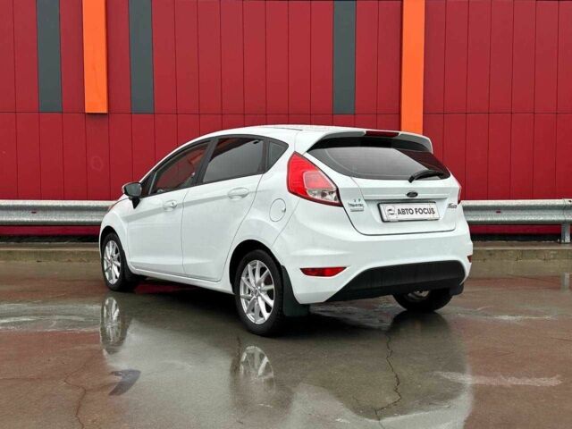Белый Форд Фиеста, объемом двигателя 0 л и пробегом 159 тыс. км за 6690 $, фото 5 на Automoto.ua