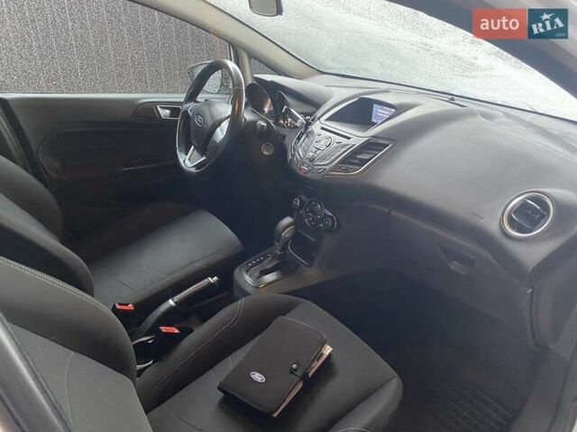Белый Форд Фиеста, объемом двигателя 1 л и пробегом 160 тыс. км за 7300 $, фото 12 на Automoto.ua