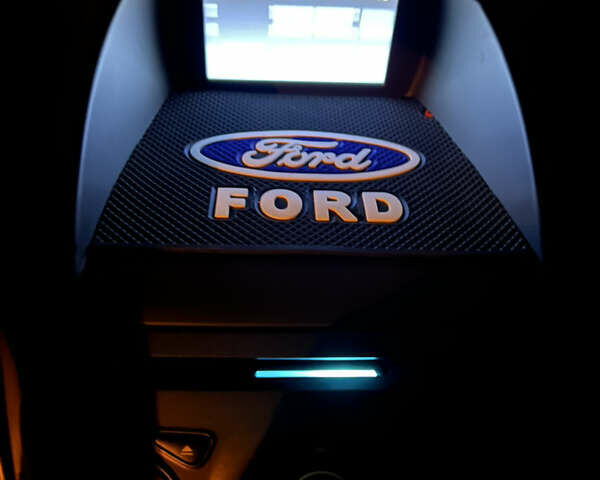 Белый Форд Фиеста, объемом двигателя 1 л и пробегом 80 тыс. км за 9600 $, фото 13 на Automoto.ua