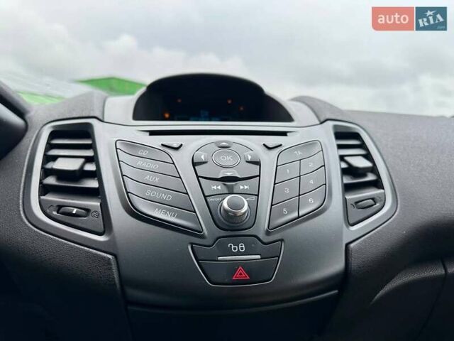 Форд Фієста 2015 у Києві на Automoto.ua Білий Форд Фієста, об'ємом двигуна 1 л та пробігом 159 тис. км за 6690 $, фото 19 на Automoto.ua