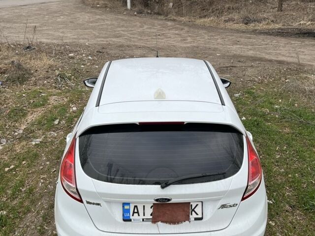 Белый Форд Фиеста, объемом двигателя 1 л и пробегом 160 тыс. км за 6900 $, фото 3 на Automoto.ua