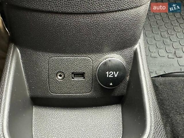 Форд Фієста 2015 у Києві на Automoto.ua Білий Форд Фієста, об'ємом двигуна 1 л та пробігом 159 тис. км за 6690 $, фото 17 на Automoto.ua