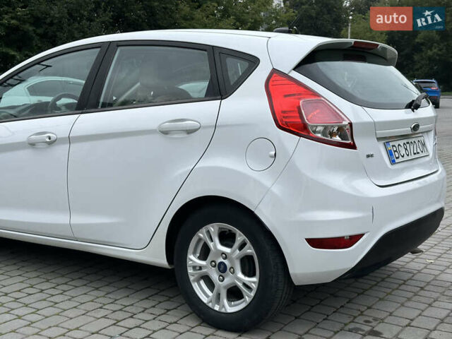 Білий Форд Фієста, об'ємом двигуна 1.6 л та пробігом 207 тис. км за 7299 $, фото 4 на Automoto.ua