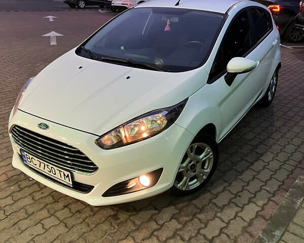 Белый Форд Фиеста, объемом двигателя 1 л и пробегом 80 тыс. км за 9600 $, фото 10 на Automoto.ua