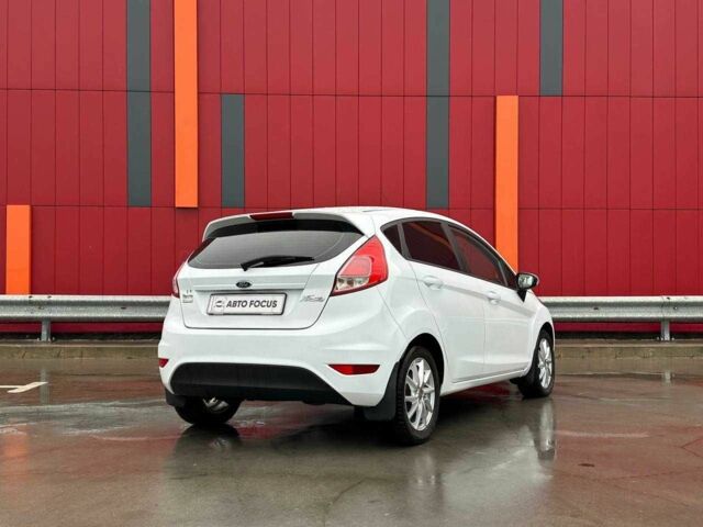 Белый Форд Фиеста, объемом двигателя 0 л и пробегом 159 тыс. км за 6690 $, фото 7 на Automoto.ua