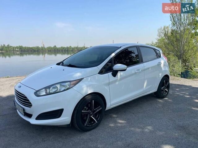 Белый Форд Фиеста, объемом двигателя 1.6 л и пробегом 135 тыс. км за 8300 $, фото 14 на Automoto.ua