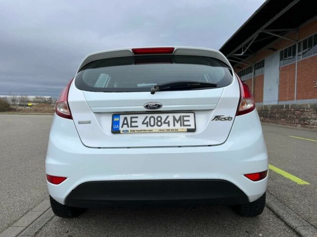 Белый Форд Фиеста, объемом двигателя 1 л и пробегом 103 тыс. км за 6850 $, фото 3 на Automoto.ua