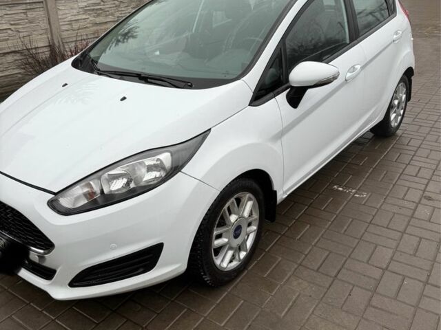 Белый Форд Фиеста, объемом двигателя 1 л и пробегом 150 тыс. км за 7450 $, фото 2 на Automoto.ua