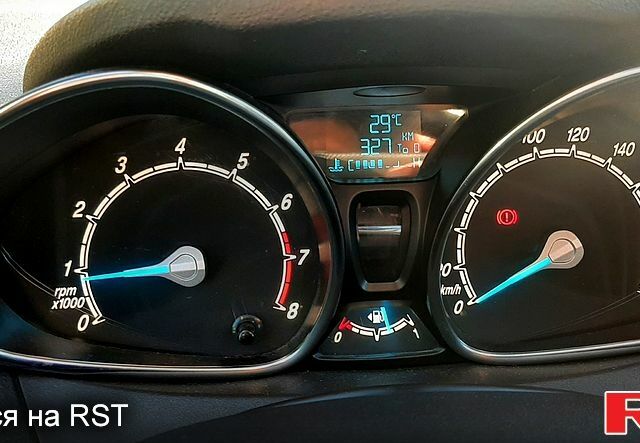 Белый Форд Фиеста, объемом двигателя 1.2 л и пробегом 212 тыс. км за 7299 $, фото 7 на Automoto.ua