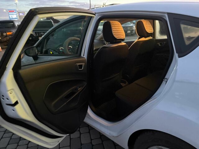 Белый Форд Фиеста, объемом двигателя 0 л и пробегом 106 тыс. км за 8300 $, фото 18 на Automoto.ua