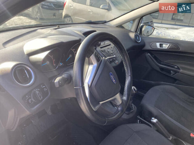 Білий Форд Фієста, об'ємом двигуна 1.24 л та пробігом 94 тис. км за 7250 $, фото 11 на Automoto.ua