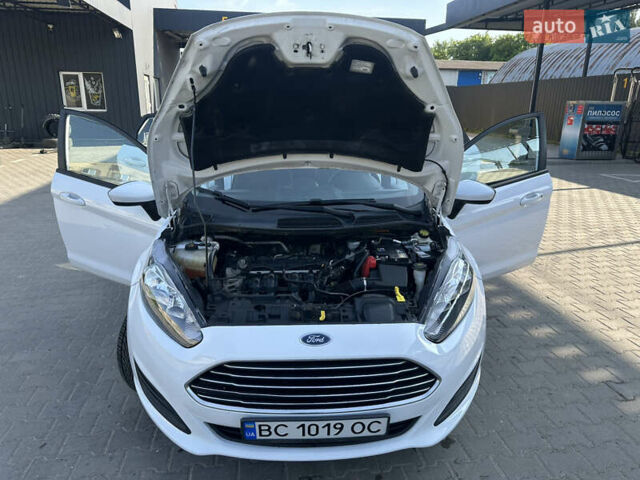 Білий Форд Фієста, об'ємом двигуна 1.6 л та пробігом 156 тис. км за 7700 $, фото 19 на Automoto.ua