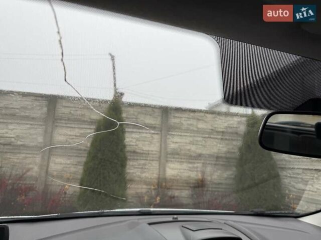 Білий Форд Фієста, об'ємом двигуна 1 л та пробігом 150 тис. км за 7450 $, фото 3 на Automoto.ua