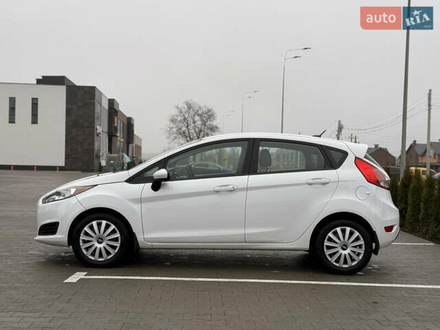 Білий Форд Фієста, об'ємом двигуна 1.6 л та пробігом 117 тис. км за 7900 $, фото 2 на Automoto.ua