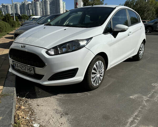 Білий Форд Фієста, об'ємом двигуна 1.24 л та пробігом 136 тис. км за 7200 $, фото 1 на Automoto.ua