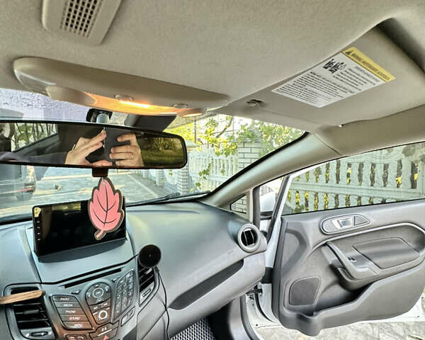 Белый Форд Фиеста, объемом двигателя 1.6 л и пробегом 89 тыс. км за 8500 $, фото 20 на Automoto.ua