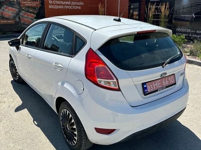 Білий Форд Фієста, об'ємом двигуна 0 л та пробігом 164 тис. км за 7250 $, фото 4 на Automoto.ua