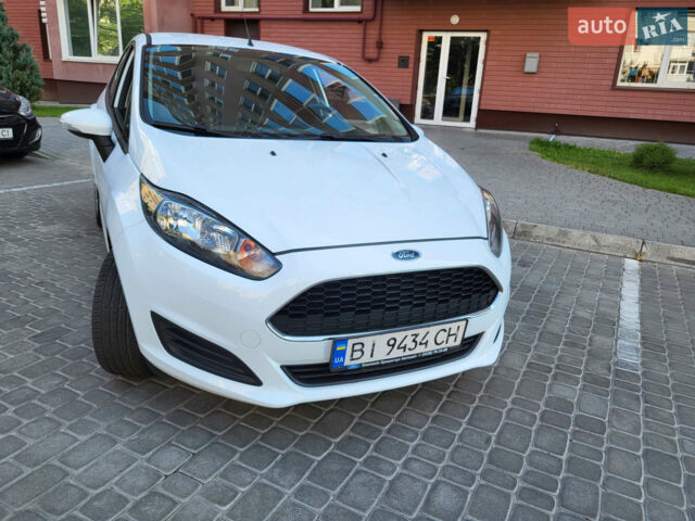 Білий Форд Фієста, об'ємом двигуна 1.24 л та пробігом 71 тис. км за 9500 $, фото 5 на Automoto.ua