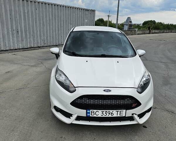 Белый Форд Фиеста, объемом двигателя 1.6 л и пробегом 155 тыс. км за 7500 $, фото 2 на Automoto.ua