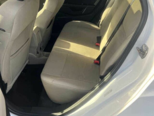 Белый Форд Фиеста, объемом двигателя 1.6 л и пробегом 70 тыс. км за 1400 $, фото 9 на Automoto.ua