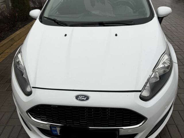 Белый Форд Фиеста, объемом двигателя 1 л и пробегом 150 тыс. км за 7450 $, фото 1 на Automoto.ua