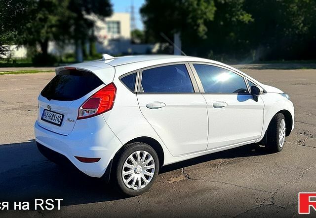Белый Форд Фиеста, объемом двигателя 1.2 л и пробегом 212 тыс. км за 7299 $, фото 2 на Automoto.ua