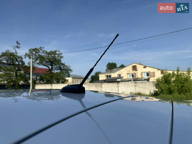 Білий Форд Фієста, об'ємом двигуна 1.6 л та пробігом 156 тис. км за 7700 $, фото 7 на Automoto.ua