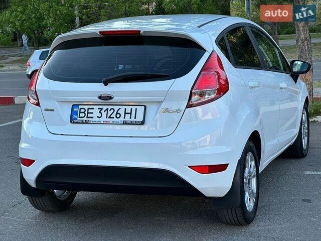 Белый Форд Фиеста, объемом двигателя 1 л и пробегом 62 тыс. км за 9999 $, фото 24 на Automoto.ua