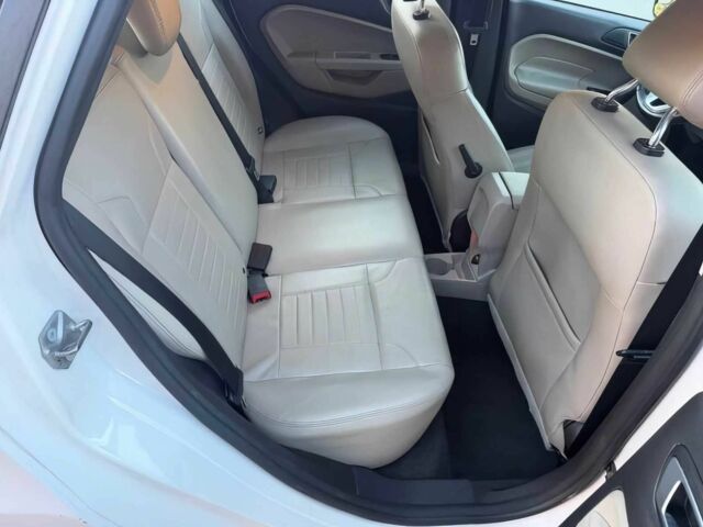 Белый Форд Фиеста, объемом двигателя 1.6 л и пробегом 79 тыс. км за 1300 $, фото 8 на Automoto.ua