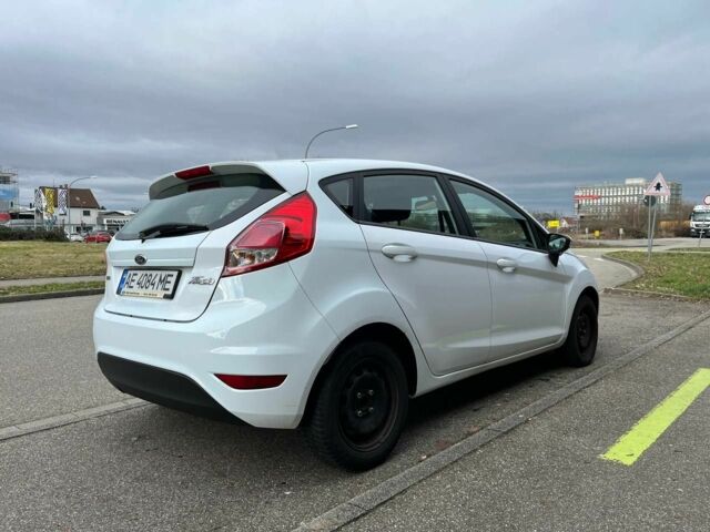 Белый Форд Фиеста, объемом двигателя 1 л и пробегом 103 тыс. км за 6850 $, фото 2 на Automoto.ua
