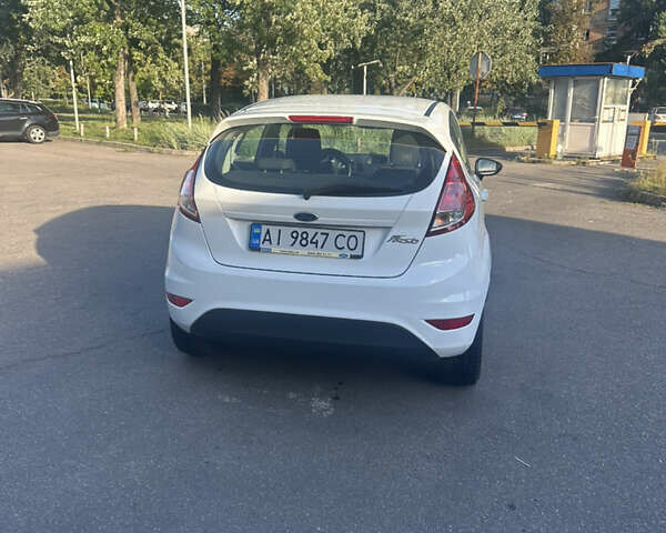 Белый Форд Фиеста, объемом двигателя 1.6 л и пробегом 38 тыс. км за 9000 $, фото 11 на Automoto.ua