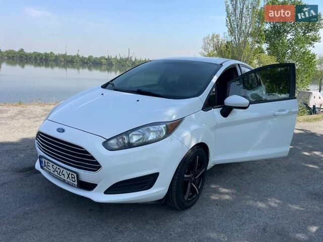 Белый Форд Фиеста, объемом двигателя 1.6 л и пробегом 135 тыс. км за 8300 $, фото 8 на Automoto.ua