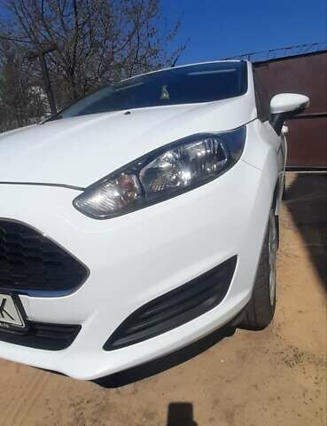Белый Форд Фиеста, объемом двигателя 1.2 л и пробегом 90 тыс. км за 7700 $, фото 10 на Automoto.ua