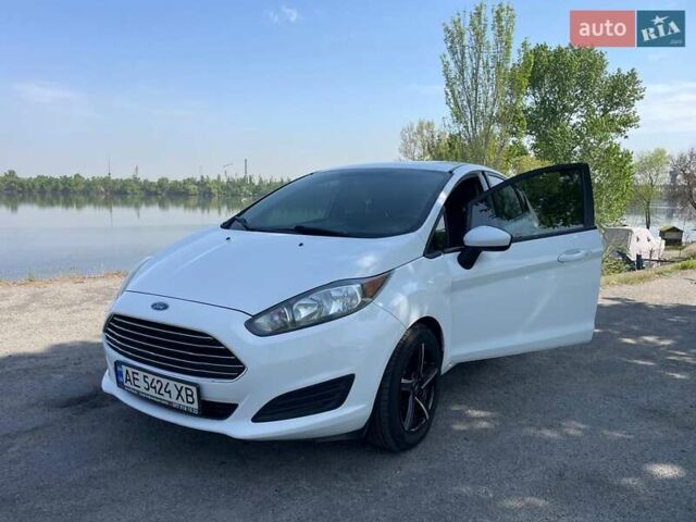 Белый Форд Фиеста, объемом двигателя 1.6 л и пробегом 135 тыс. км за 8300 $, фото 9 на Automoto.ua