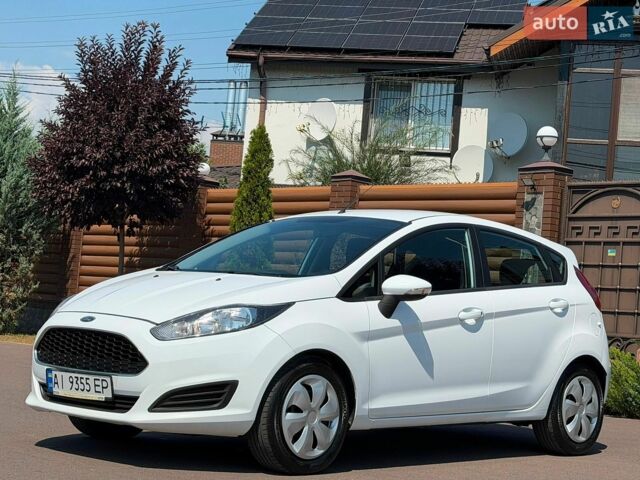 Білий Форд Фієста, об'ємом двигуна 0 л та пробігом 135 тис. км за 5900 $, фото 5 на Automoto.ua