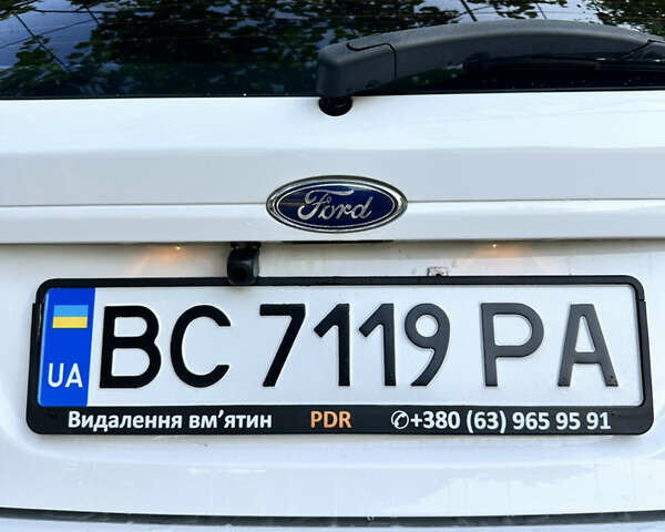 Білий Форд Фієста, об'ємом двигуна 1.6 л та пробігом 89 тис. км за 8750 $, фото 16 на Automoto.ua