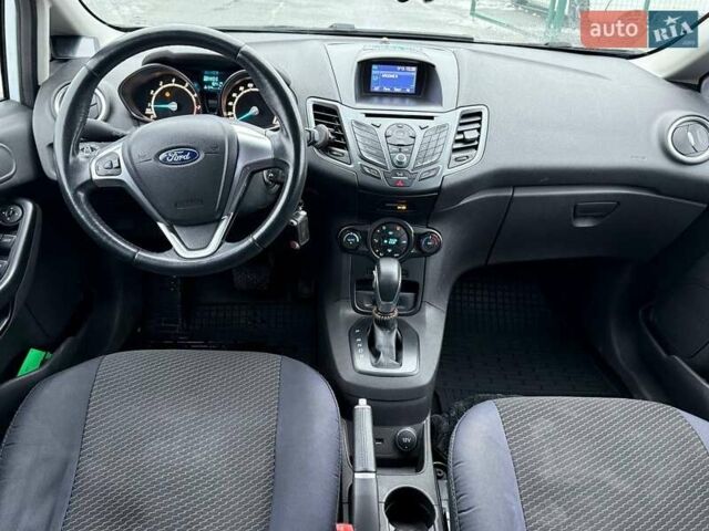 Білий Форд Фієста, об'ємом двигуна 1 л та пробігом 71 тис. км за 8900 $, фото 8 на Automoto.ua