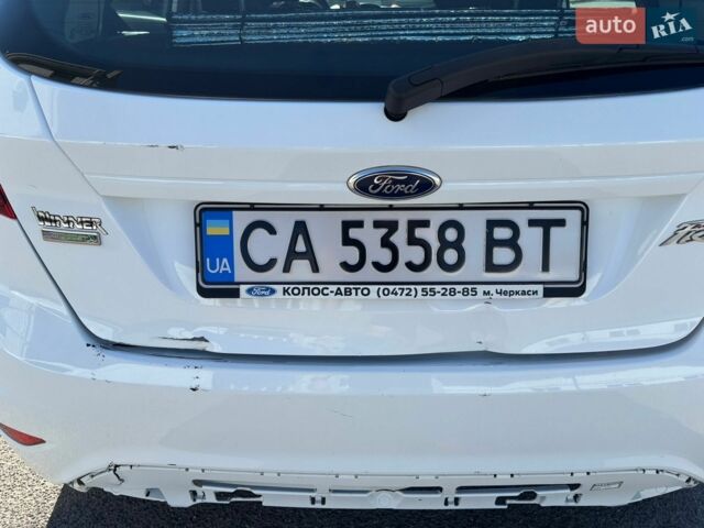 Білий Форд Фієста, об'ємом двигуна 1 л та пробігом 175 тис. км за 4300 $, фото 12 на Automoto.ua