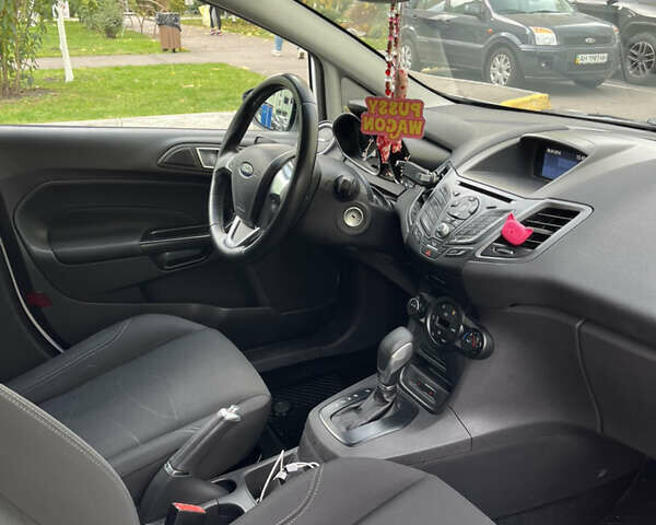 Белый Форд Фиеста, объемом двигателя 1 л и пробегом 127 тыс. км за 7499 $, фото 8 на Automoto.ua