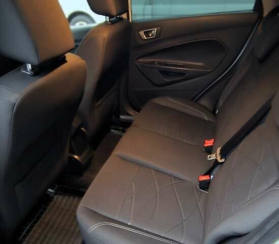 Белый Форд Фиеста, объемом двигателя 1.24 л и пробегом 63 тыс. км за 9900 $, фото 11 на Automoto.ua