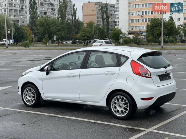 Белый Форд Фиеста, объемом двигателя 1.24 л и пробегом 123 тыс. км за 6900 $, фото 7 на Automoto.ua