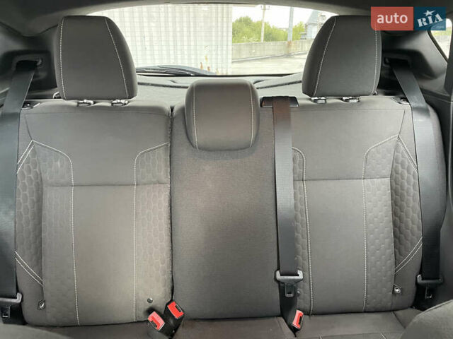 Белый Форд Фиеста, объемом двигателя 1.6 л и пробегом 155 тыс. км за 7500 $, фото 19 на Automoto.ua