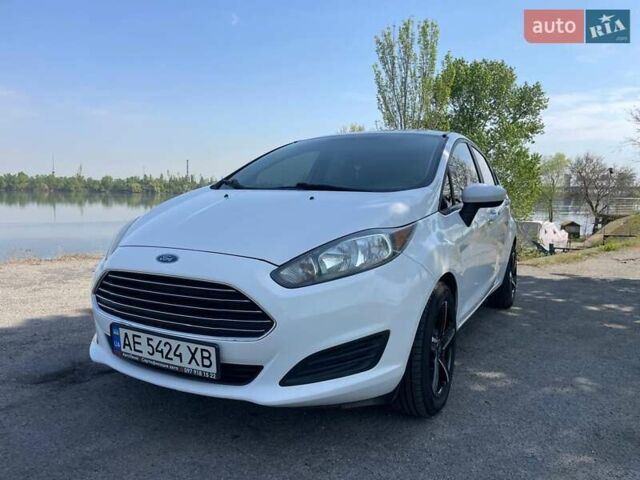 Белый Форд Фиеста, объемом двигателя 1.6 л и пробегом 135 тыс. км за 8300 $, фото 16 на Automoto.ua