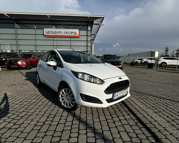 Белый Форд Фиеста, объемом двигателя 1.4 л и пробегом 147 тыс. км за 7100 $, фото 14 на Automoto.ua