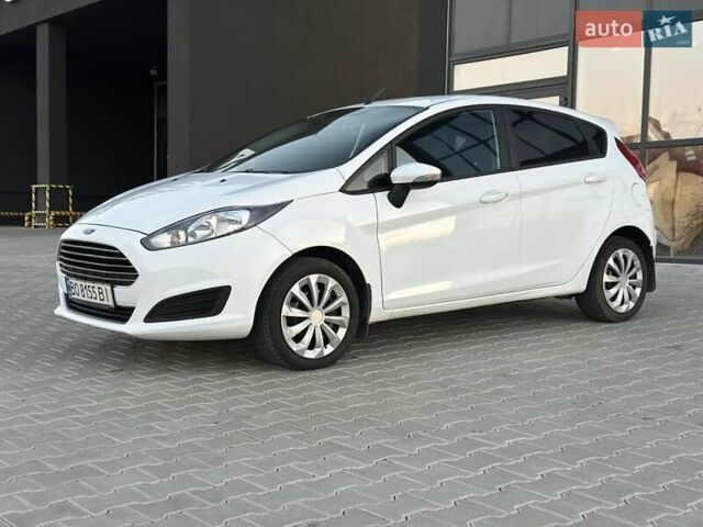 Білий Форд Фієста, об'ємом двигуна 1 л та пробігом 54 тис. км за 9900 $, фото 3 на Automoto.ua