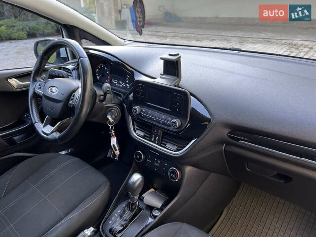 Форд Фиеста 2017 в Харькове на Automoto.ua Белый Форд Фиеста, объемом двигателя 1 л и пробегом 89 тыс. км за 11000 $, фото 13 на Automoto.ua