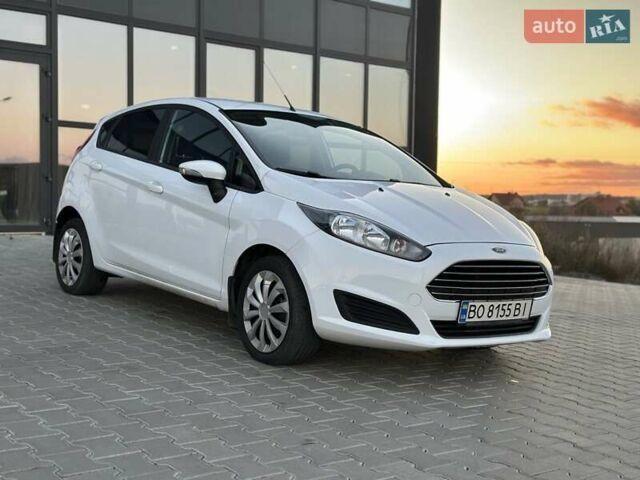 Білий Форд Фієста, об'ємом двигуна 1 л та пробігом 54 тис. км за 9900 $, фото 15 на Automoto.ua